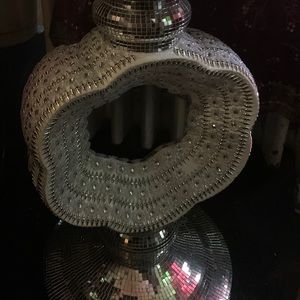 Beautiful pearl silver and white stand